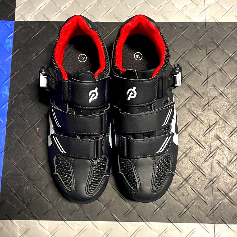 Lightly used Peloton clip in shoes.